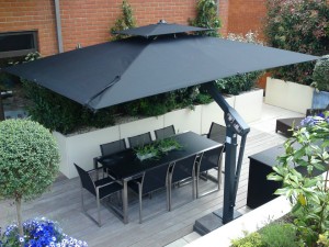 Piazza Side Arm Parasol - Wells Umbrellas
