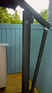 Toscana cantilever parasol with rounded mast