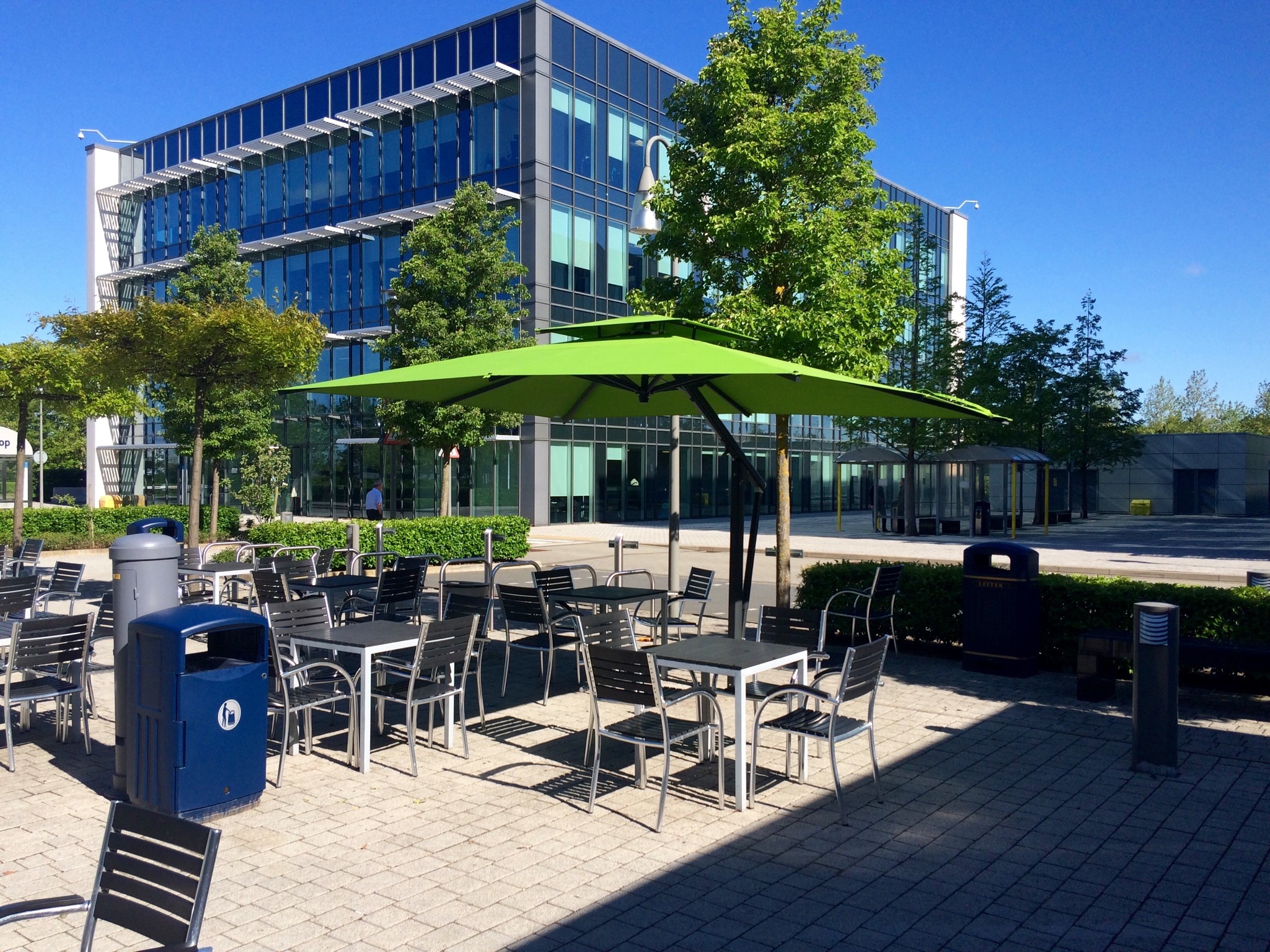 Large Garden Parasol For Commercial Site - Wells Umbrellas